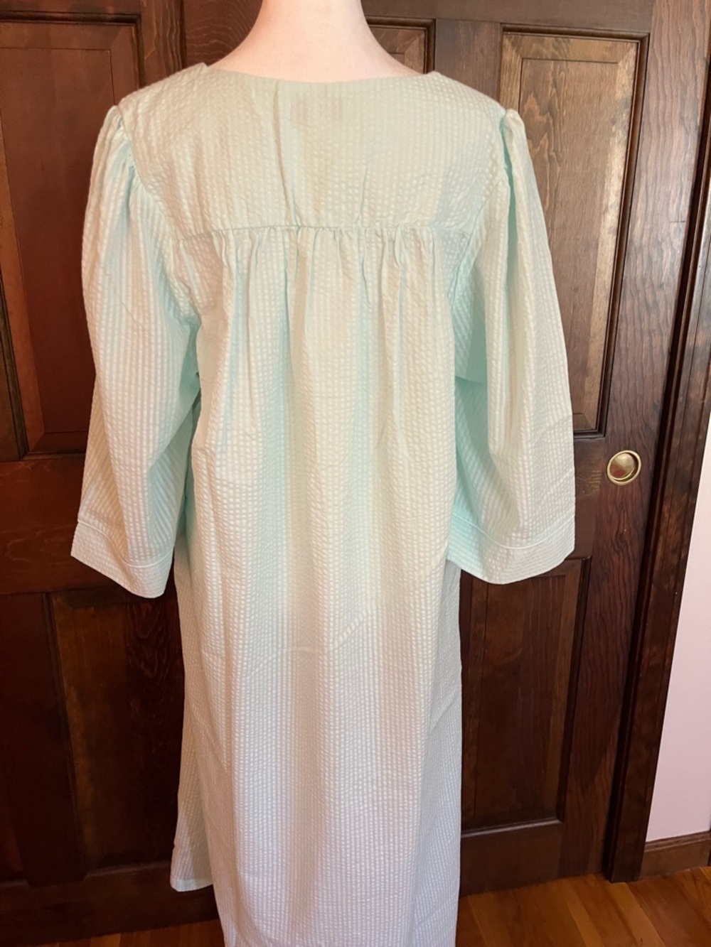 Miss Elaine Pale Mint Green Smocked Long Robe- Never Worn - Picture 3 of 4